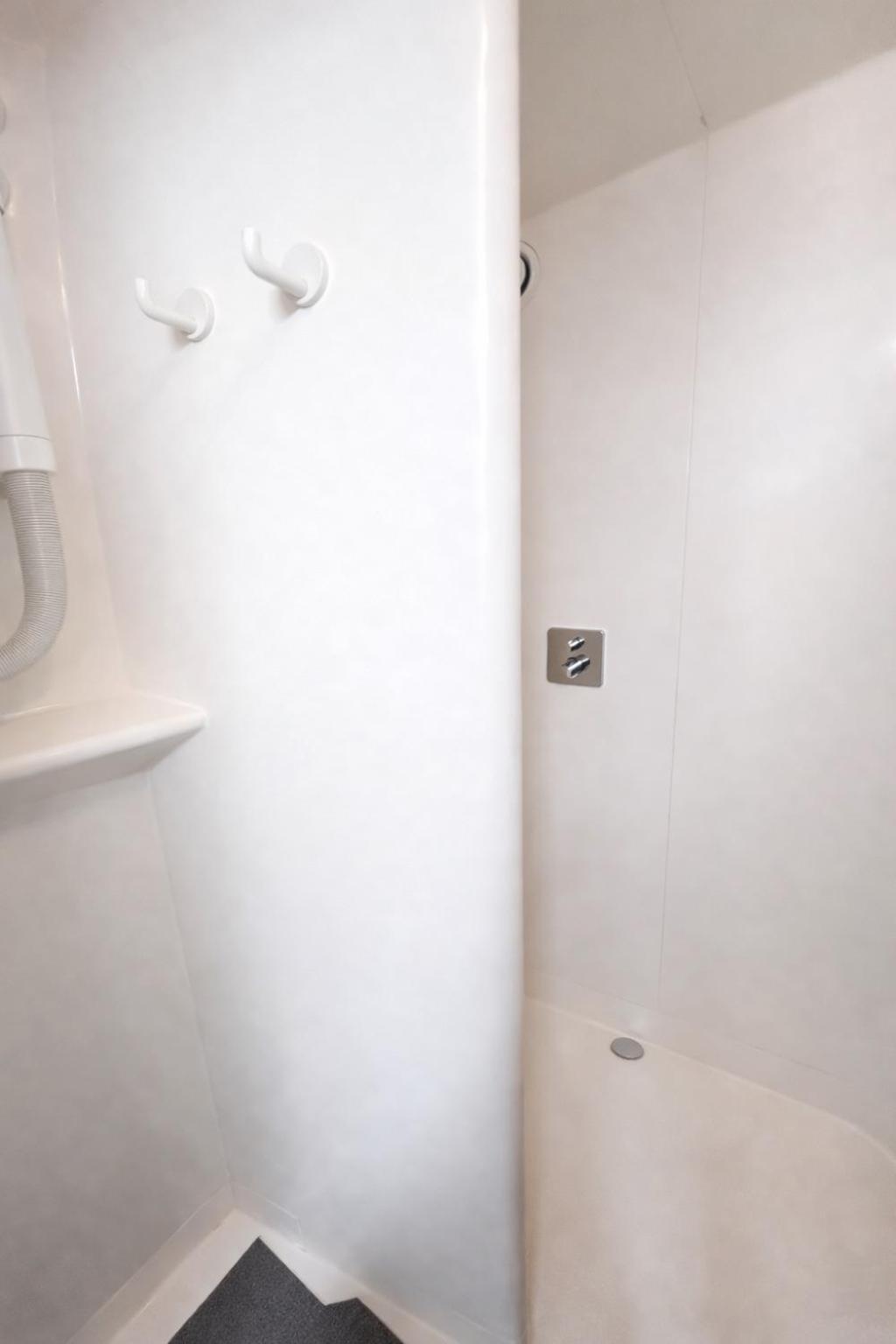Doppelzimmer mit Gemeinschaftsbad